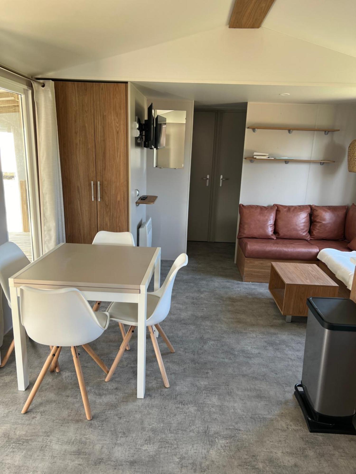 Mobil Home Neuf 6 P Climatise A Hyeres A 200 M De La Mer Dans Camping 4 Etoiles Exteriör bild