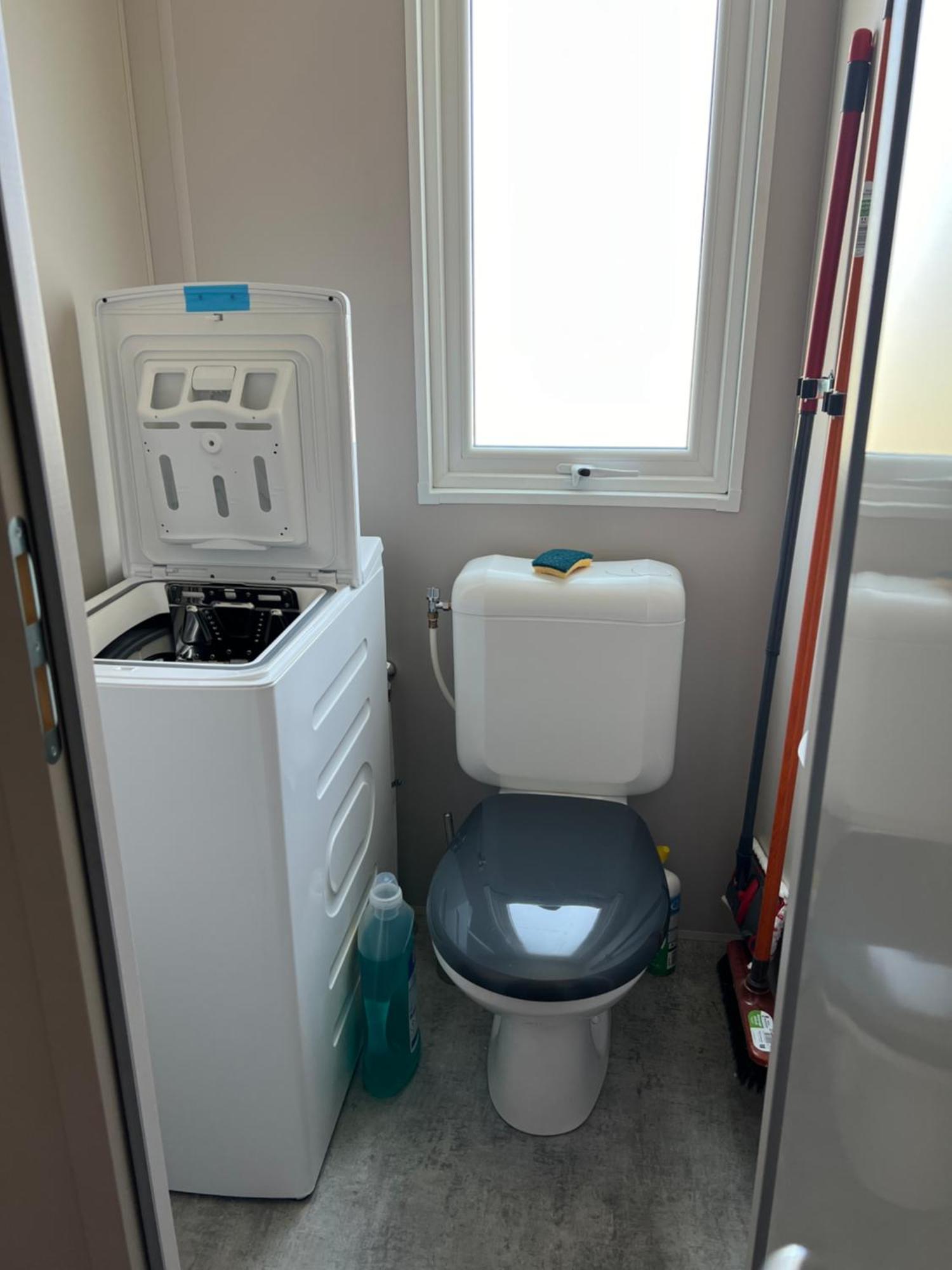 Mobil Home Neuf 6 P Climatise A Hyeres A 200 M De La Mer Dans Camping 4 Etoiles Exteriör bild